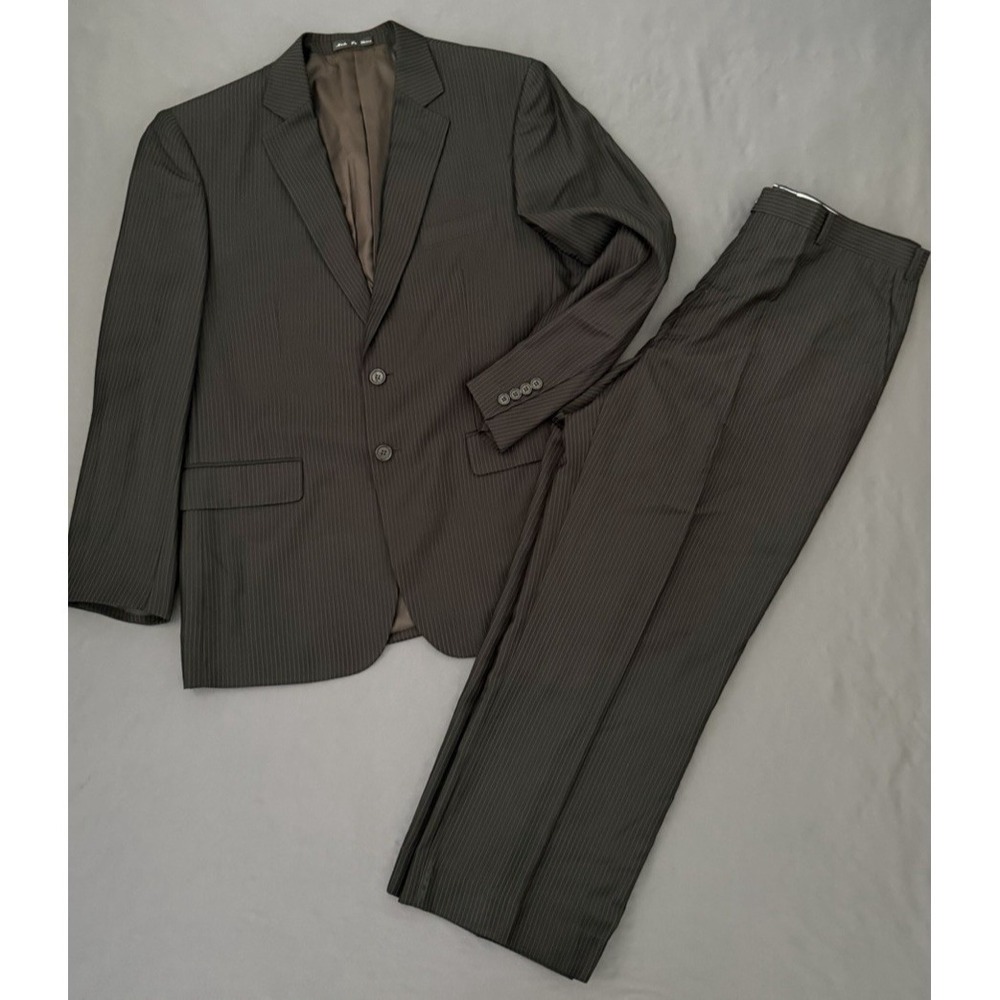 Milano Moda Mens Classic Two Piece Suit Size 36R Black Pinstripe Jacket Pants